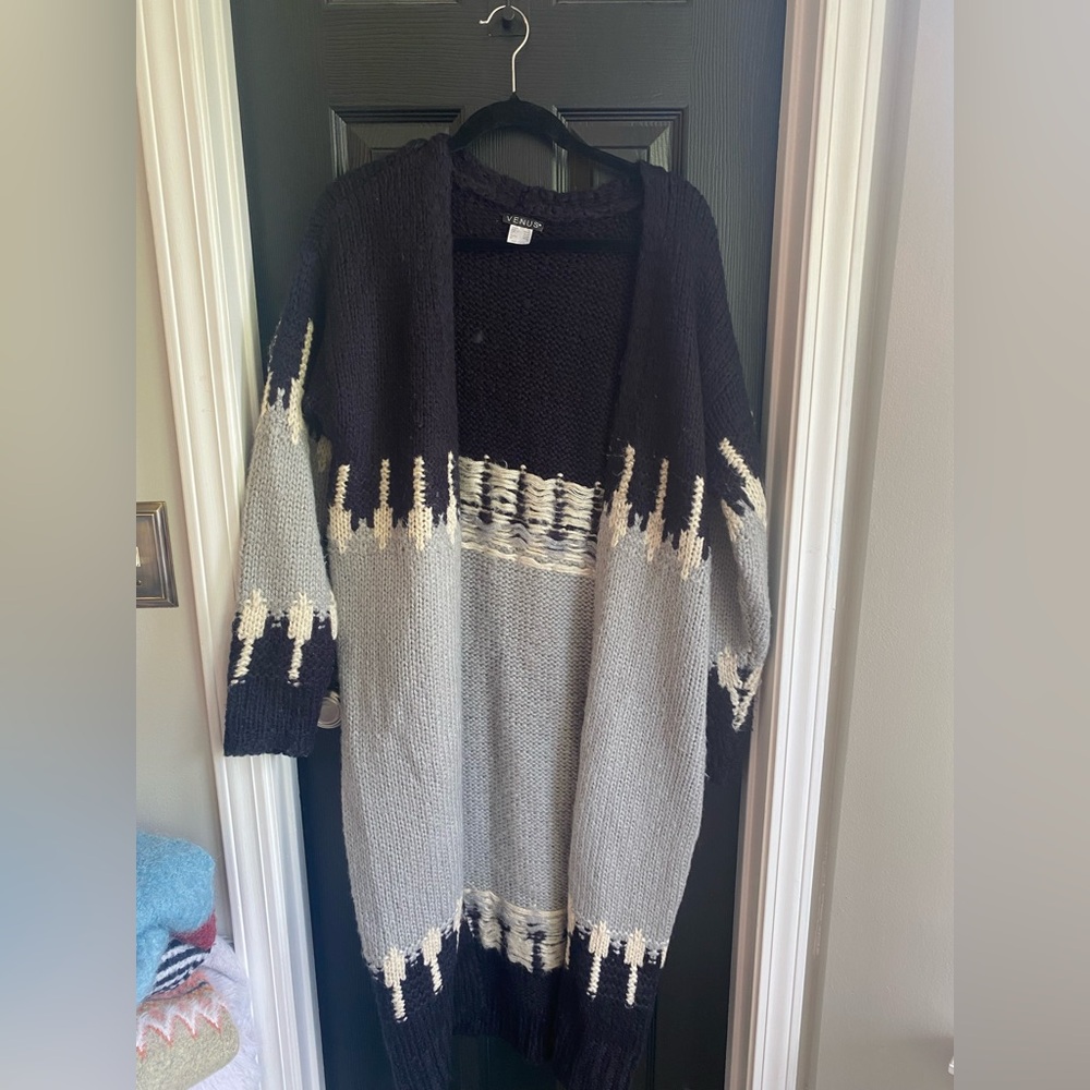 Venus Duster Sweater Long Sleeve Gray & Black Knit Southwestern Long Cozy-Size M